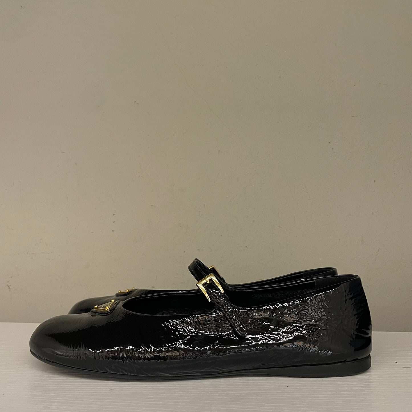 Ballerine in vernice Prada