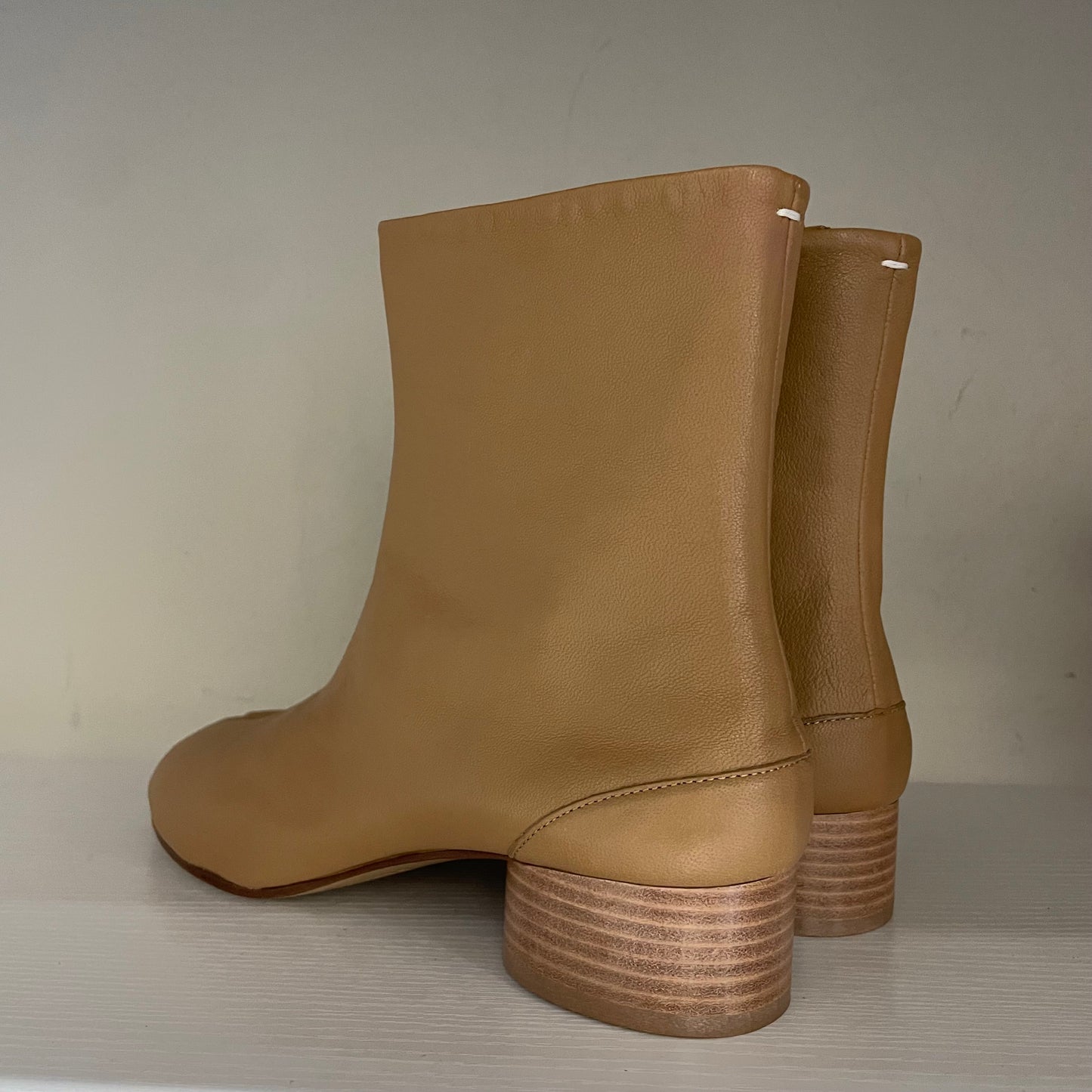 Stivaletti Tabi Maison Margiela impuntura bianca
