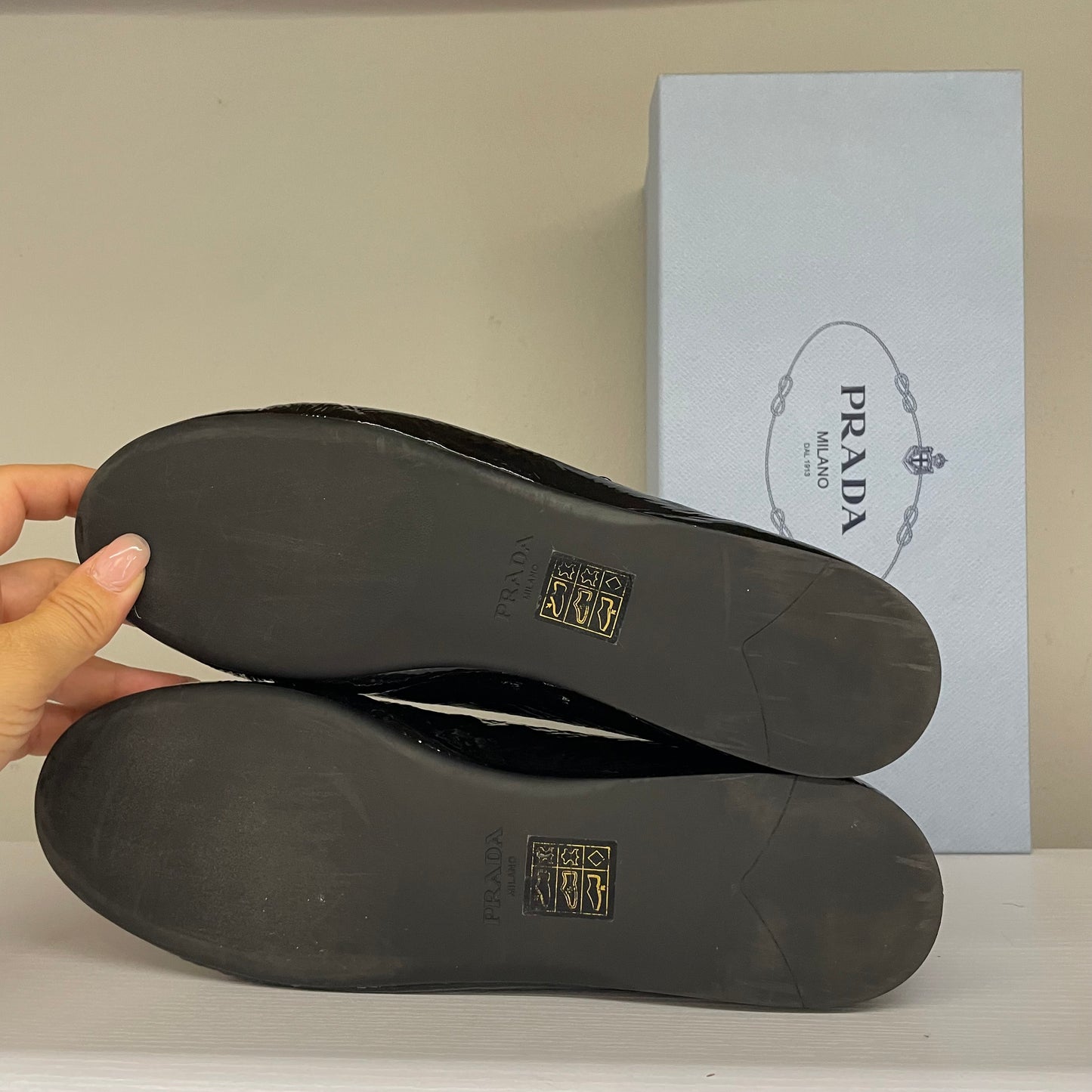 Ballerine in vernice Prada