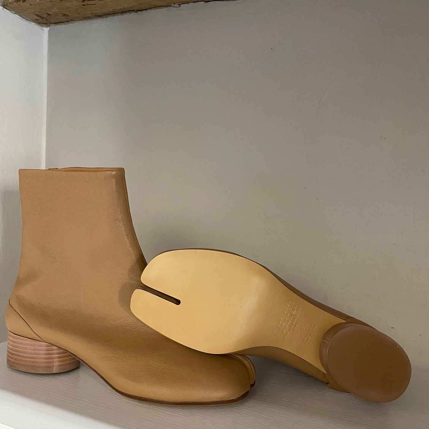 Stivaletti Tabi Maison Margiela suola in cuoio