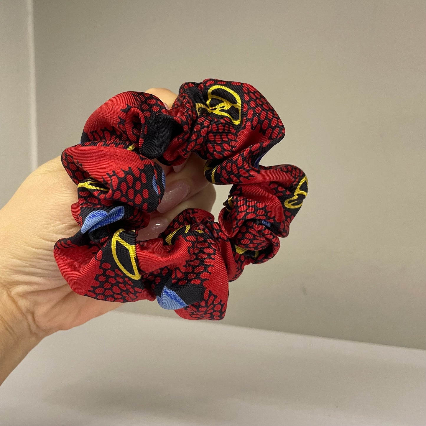 Scrunchie remake MOSCHINO