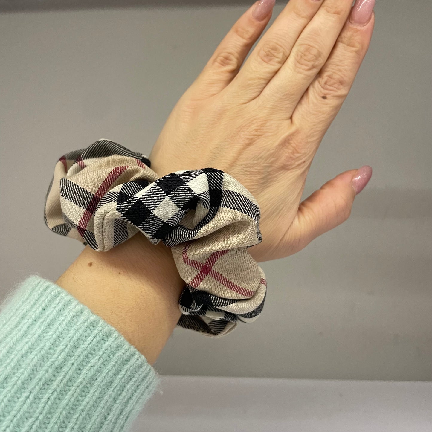 Scrunchie remake Burberry