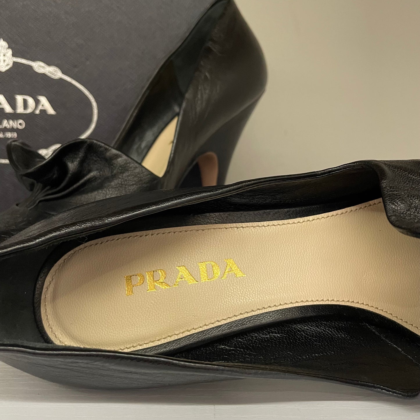 Décolleté PRADA