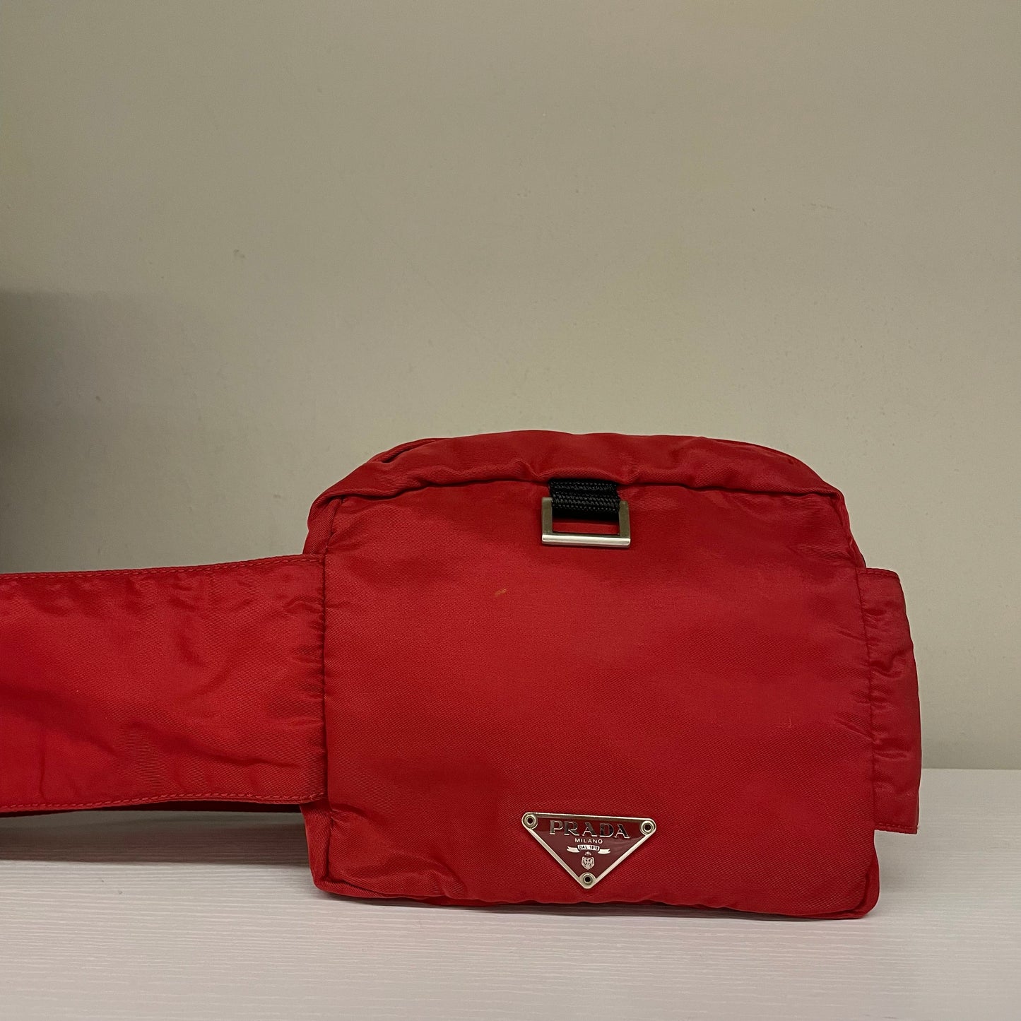 Zaino Prada nylon rosso con marsupio staccabile 